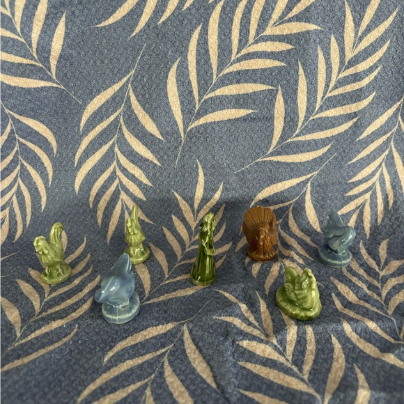 Vintage Wade England Red Rose Tea Figures - Picture 4 of 7